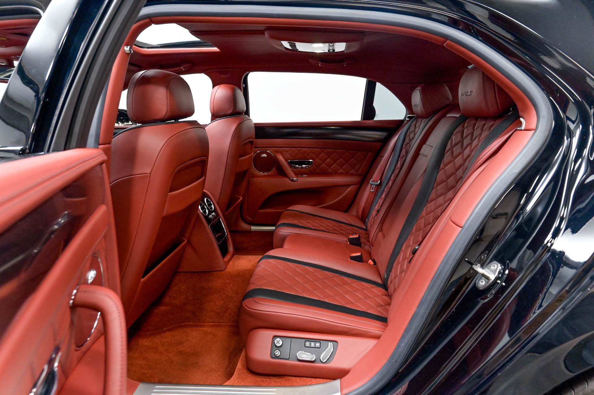 Used 2017 Bentley Flying Spur S W12 AWD/4WD image 97