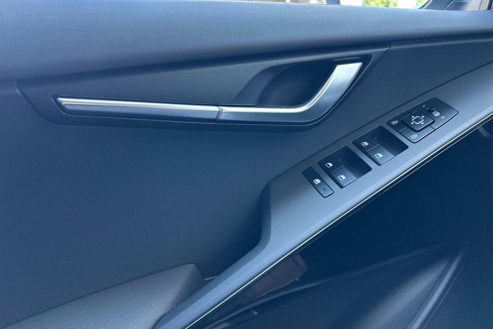 New 2025 Kia Niro EX image 7