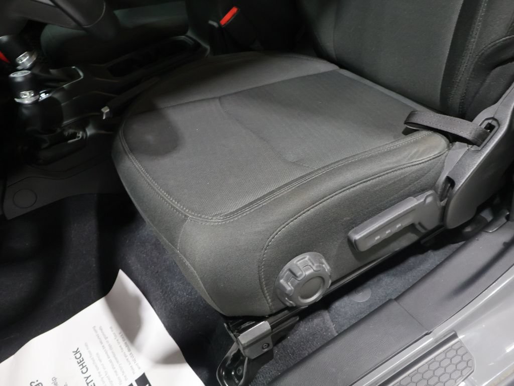 Used 2022 Jeep Wrangler Sport AWD/4WD image 11