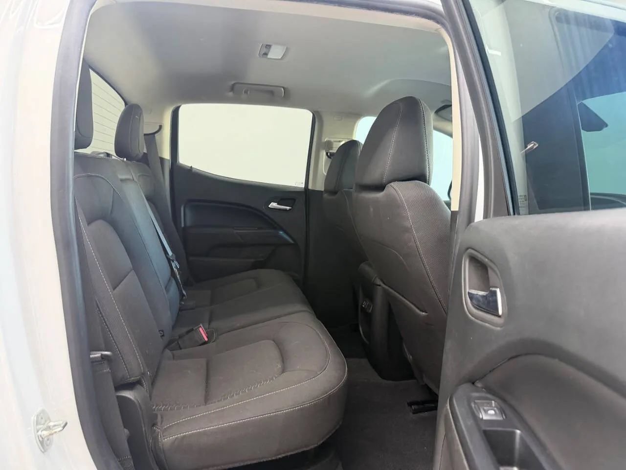 Used 2020 GMC Canyon SLE w/ Elevation Edition RWD image 15