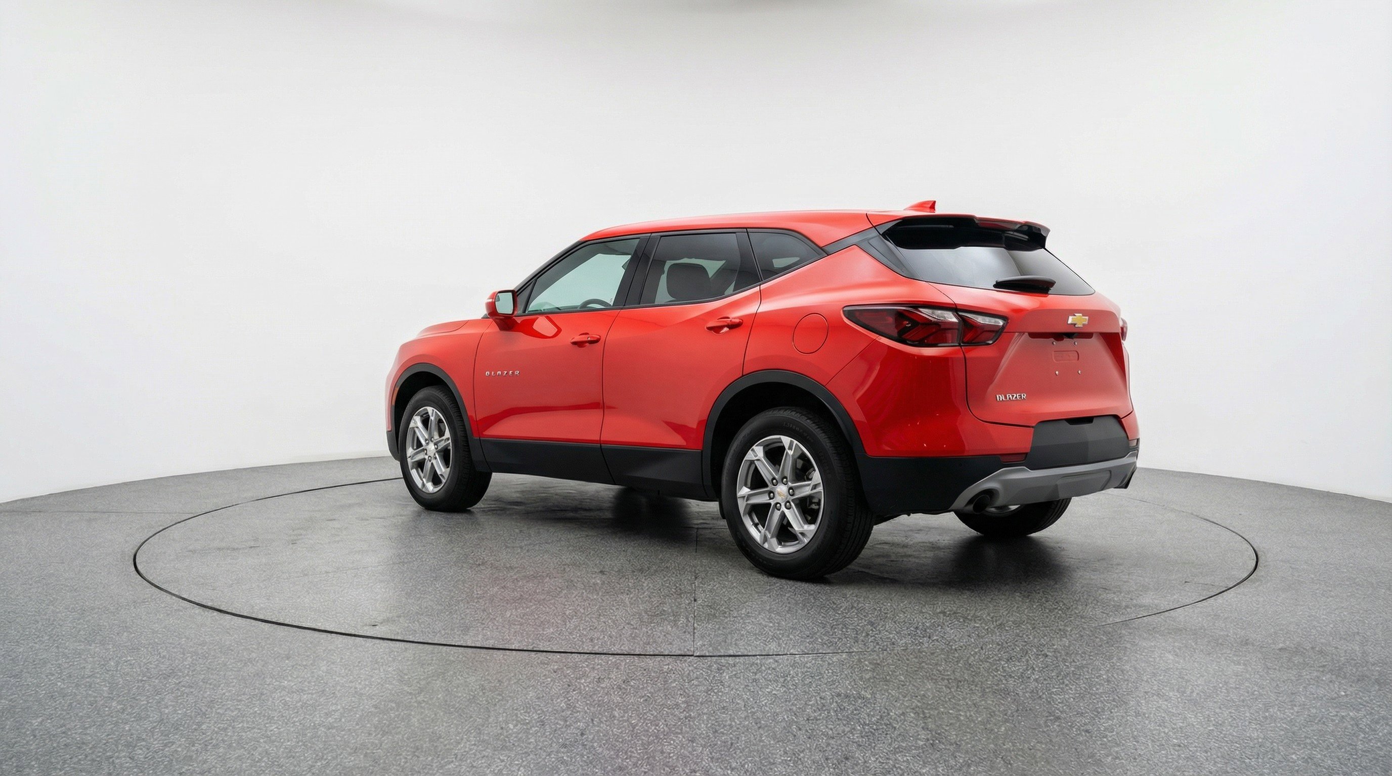 Used 2025 Chevrolet Blazer LT FWD image 6