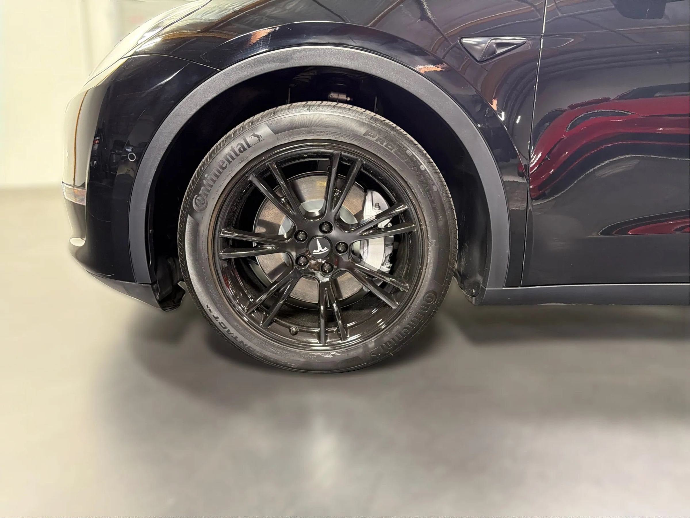 Used 2021 Tesla Model Y Long Range AWD/4WD image 20