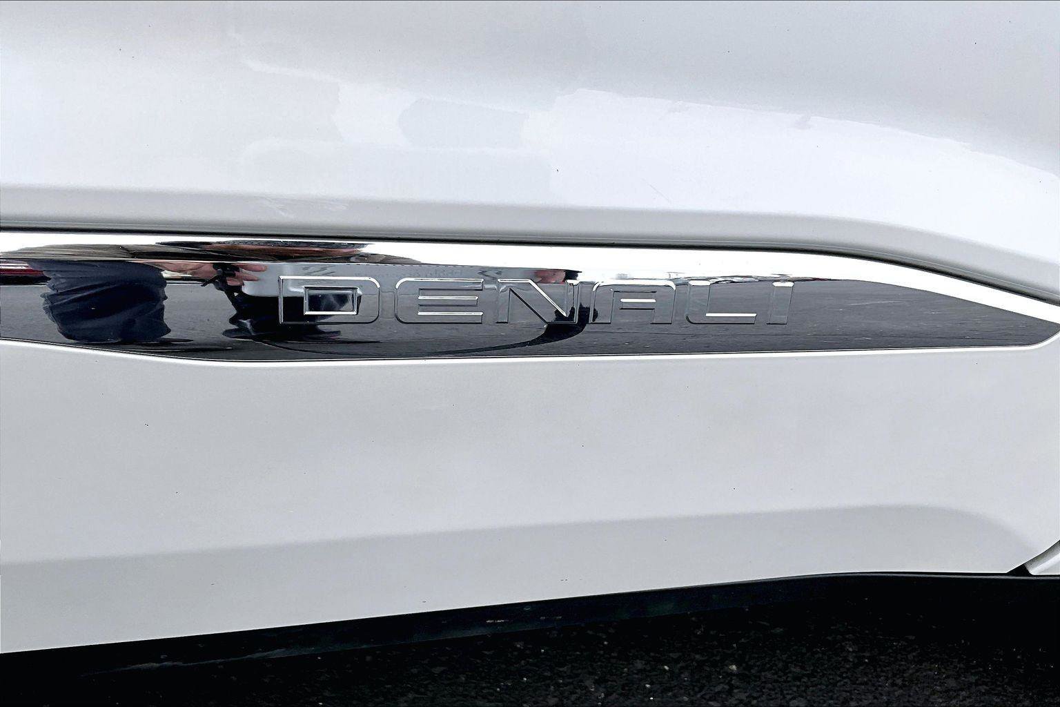 Used 2019 GMC Acadia Denali w/ Technology Package image 8