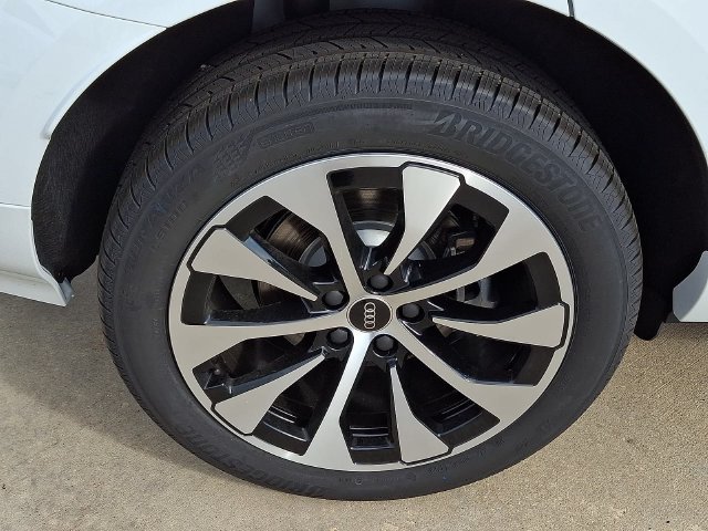 New 2026 Audi Q3 quattro 2.0T AWD/4WD image 5