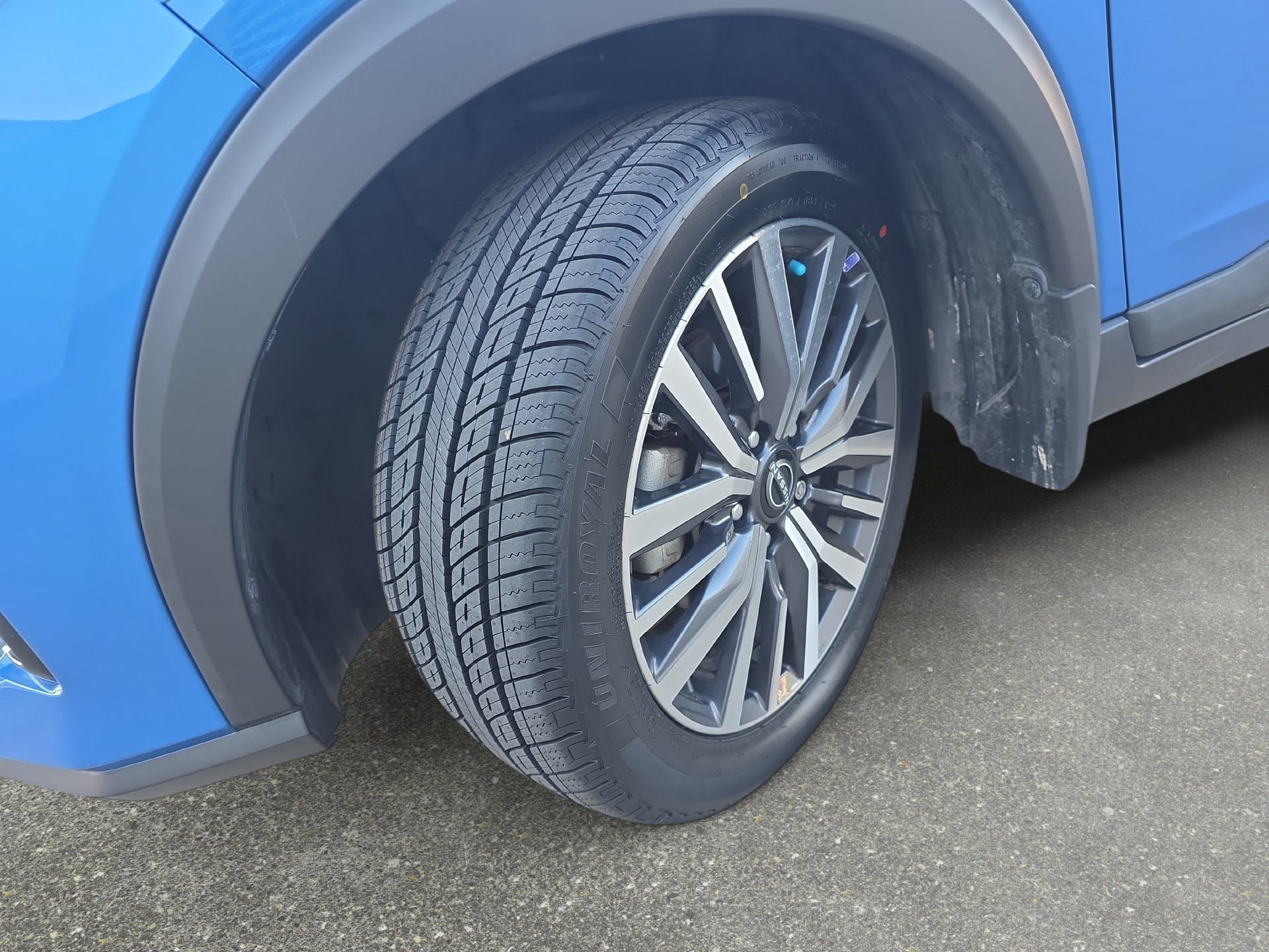 Used 2023 Nissan Kicks SV FWD image 29