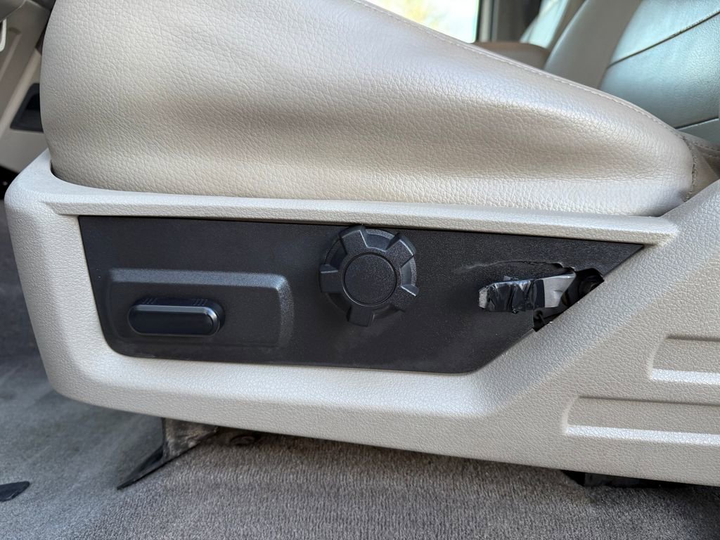 Used 2010 Ford F250 Lariat image 36