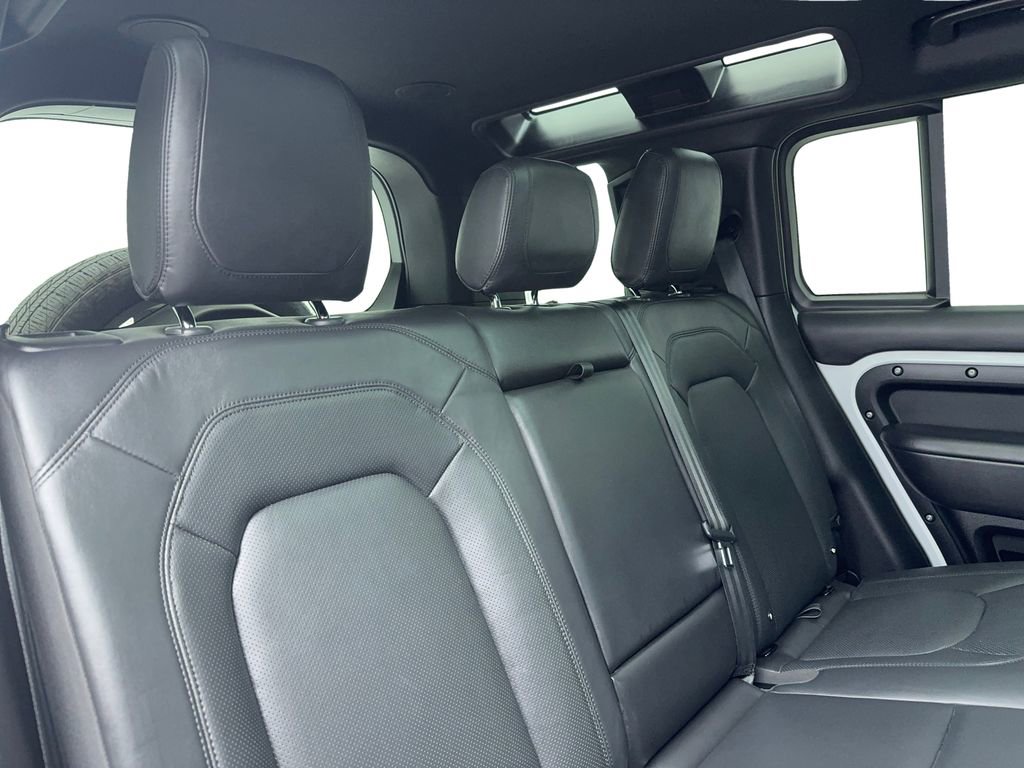 Used 2023 Land Rover Defender 110 V8 image 45