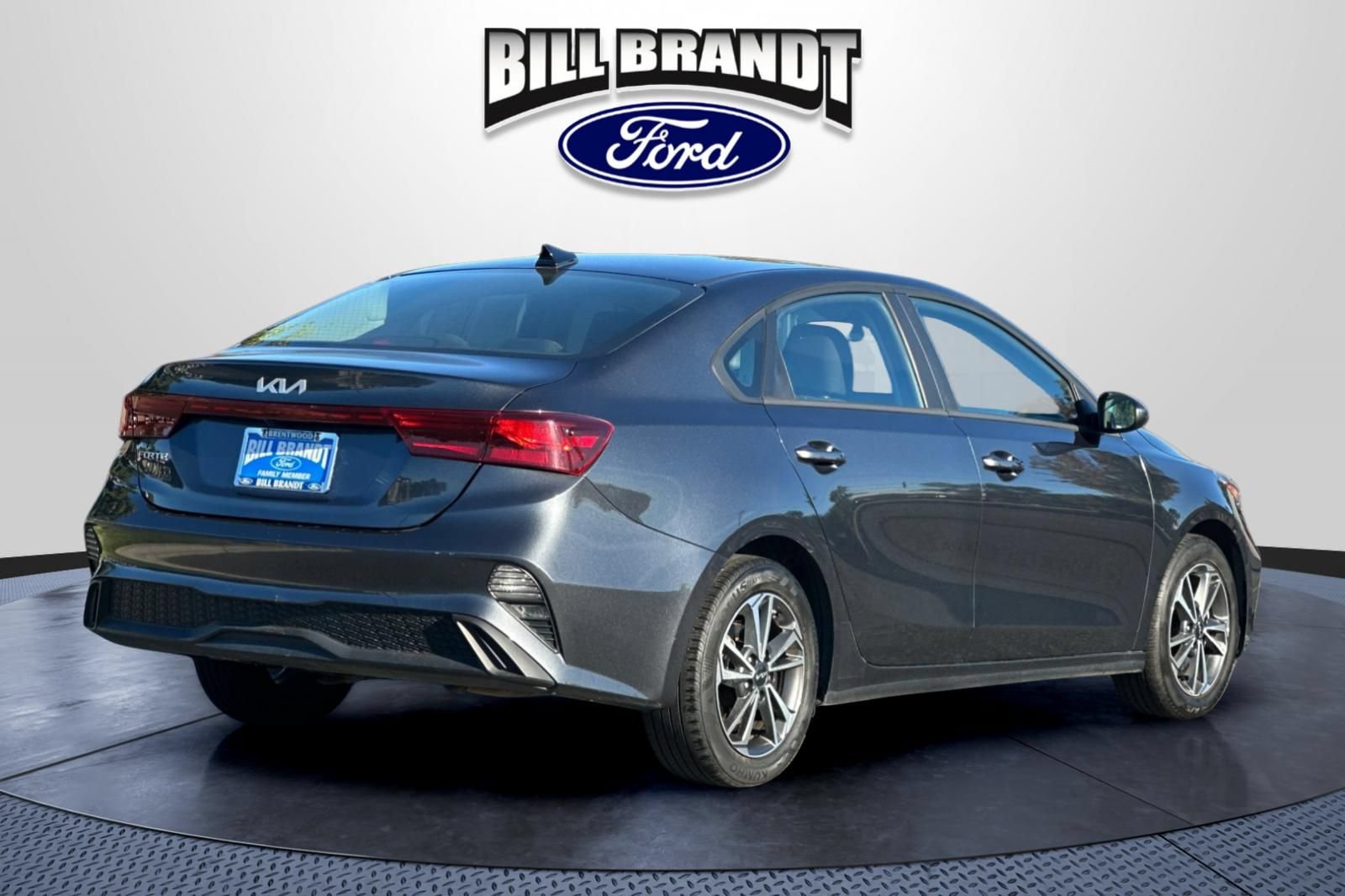 Used 2024 Kia Forte LXS FWD image 3