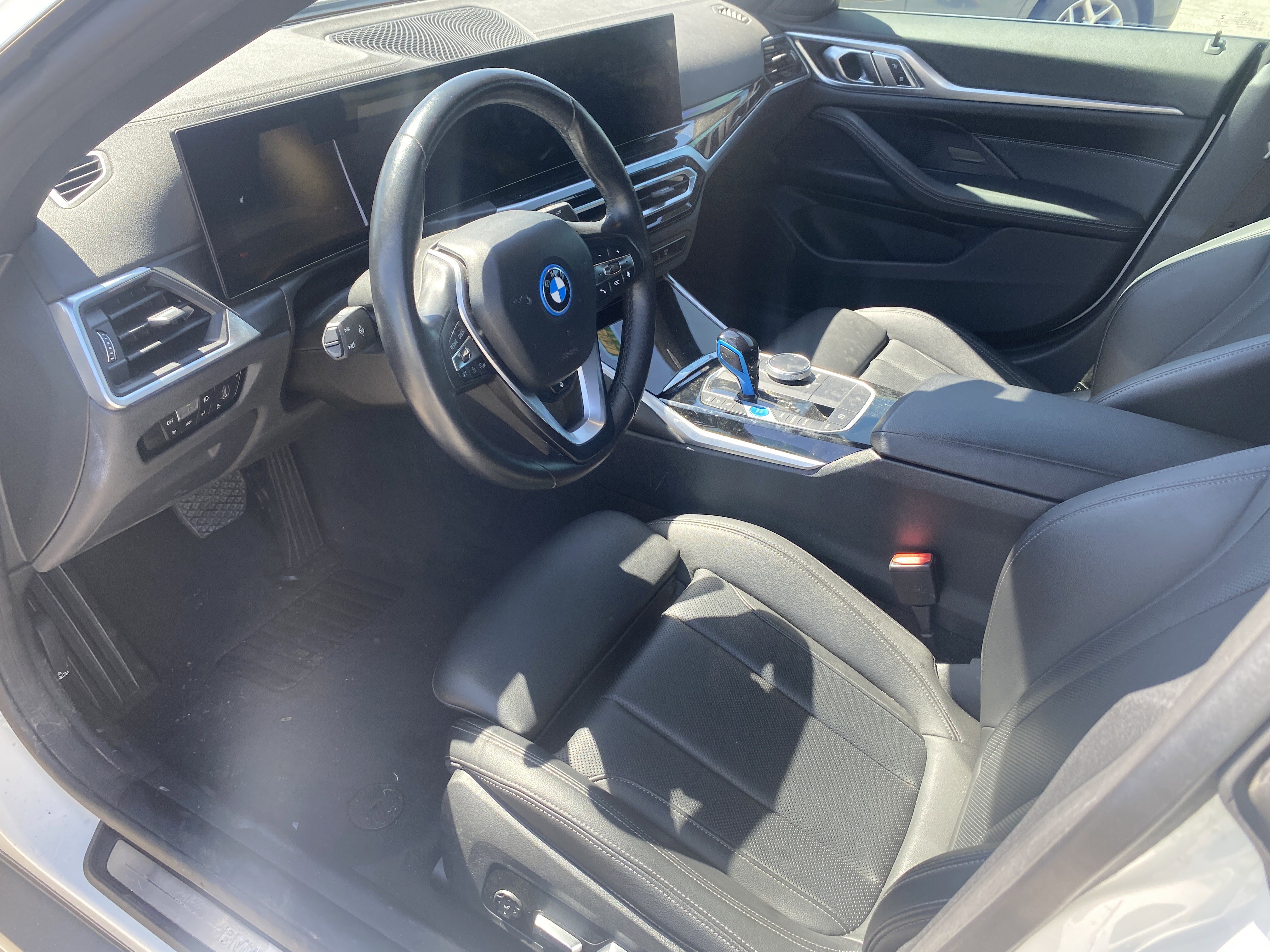 Used 2022 BMW i4 eDrive40 w/ Premium Package RWD image 10