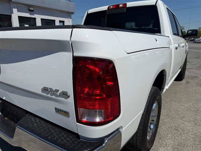 Used 2017 RAM 1500 Classic SLT AWD/4WD image 24