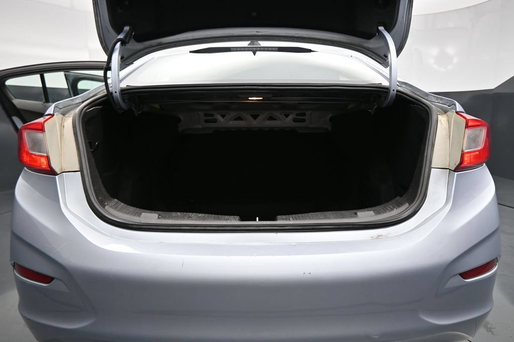 Used 2017 Chevrolet Cruze LS FWD image 23