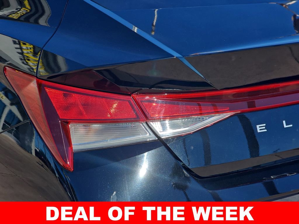 Used 2025 Hyundai Elantra SE image 40