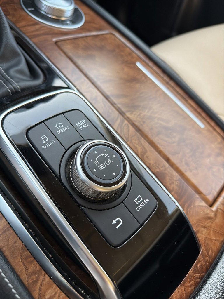 Used 2023 Nissan Armada SL image 19