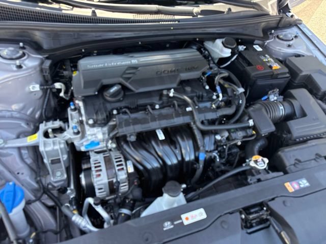 Used 2026 Hyundai Elantra Sport FWD image 31