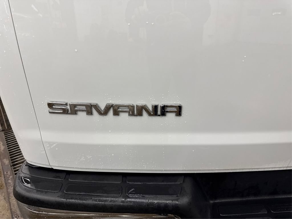 Used 2025 GMC Savana 3500 LT w/ LT Preferred Equipment Group image 14
