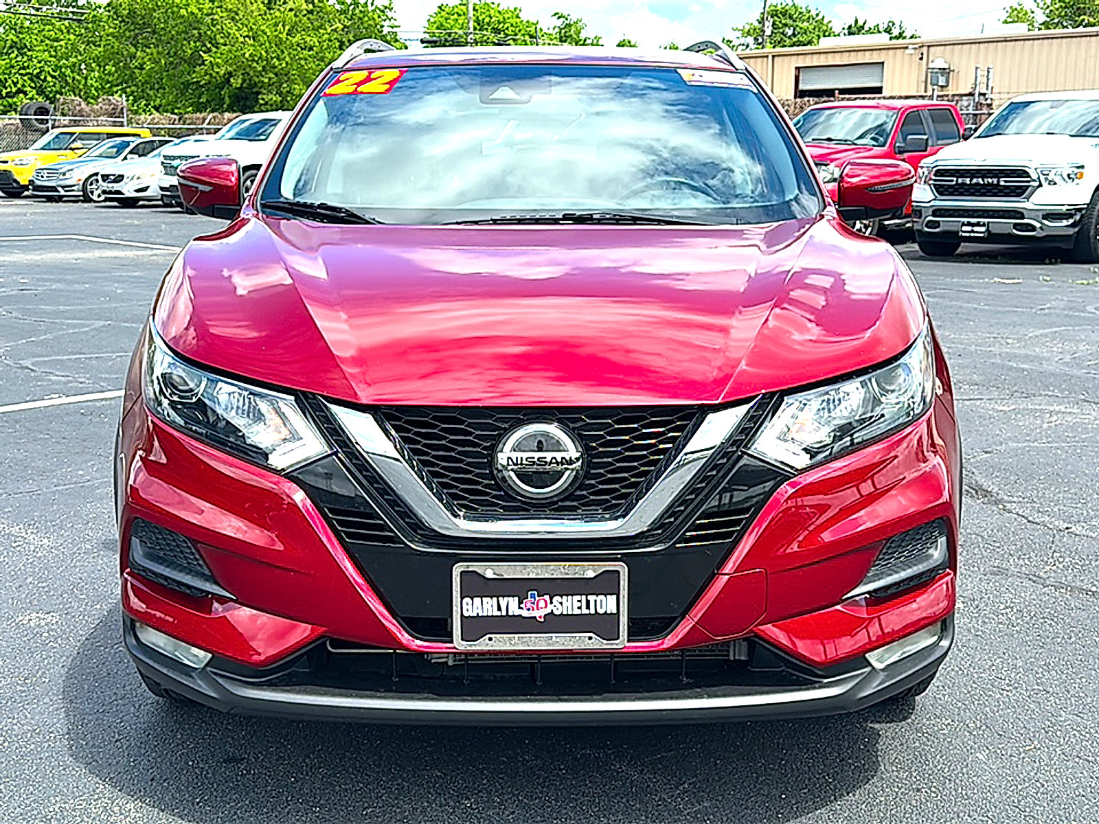 Used 2022 Nissan Rogue Sport SV w/ Technology Package FWD image 11