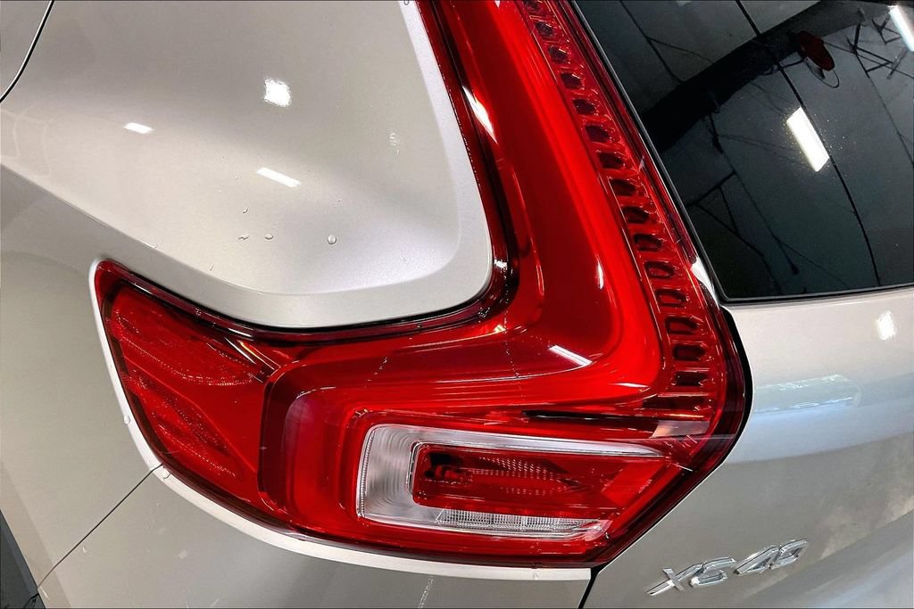Certified 2023 Volvo XC40 B5 Core w/ Convenience Package AWD/4WD image 24