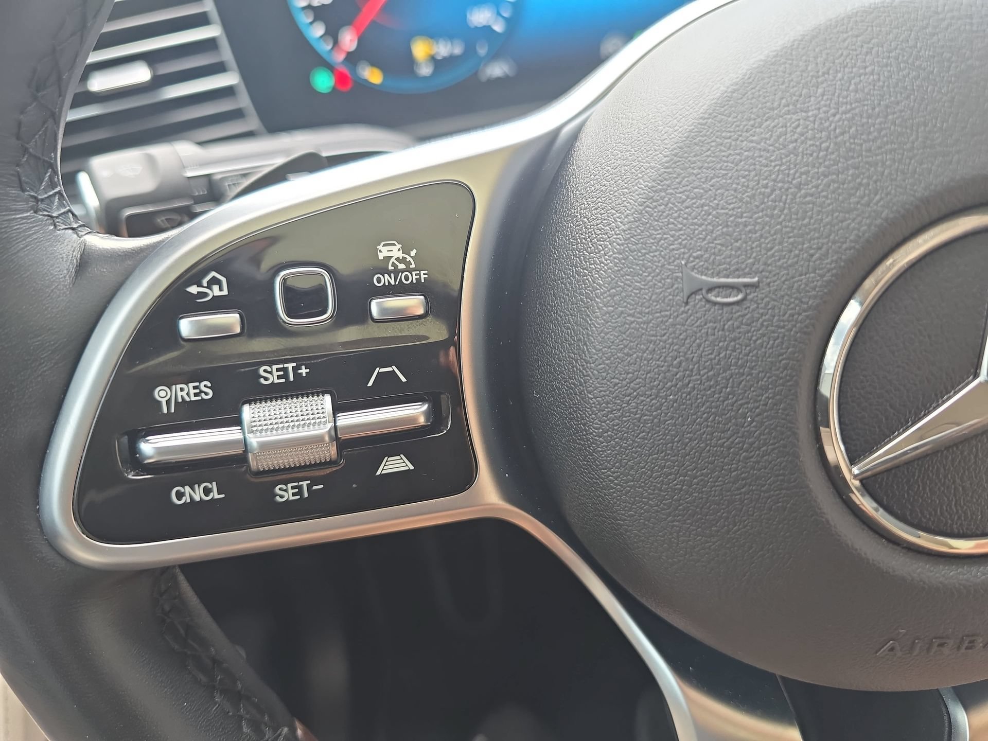 Certified 2023 Mercedes-Benz GLS 580 4MATIC image 17