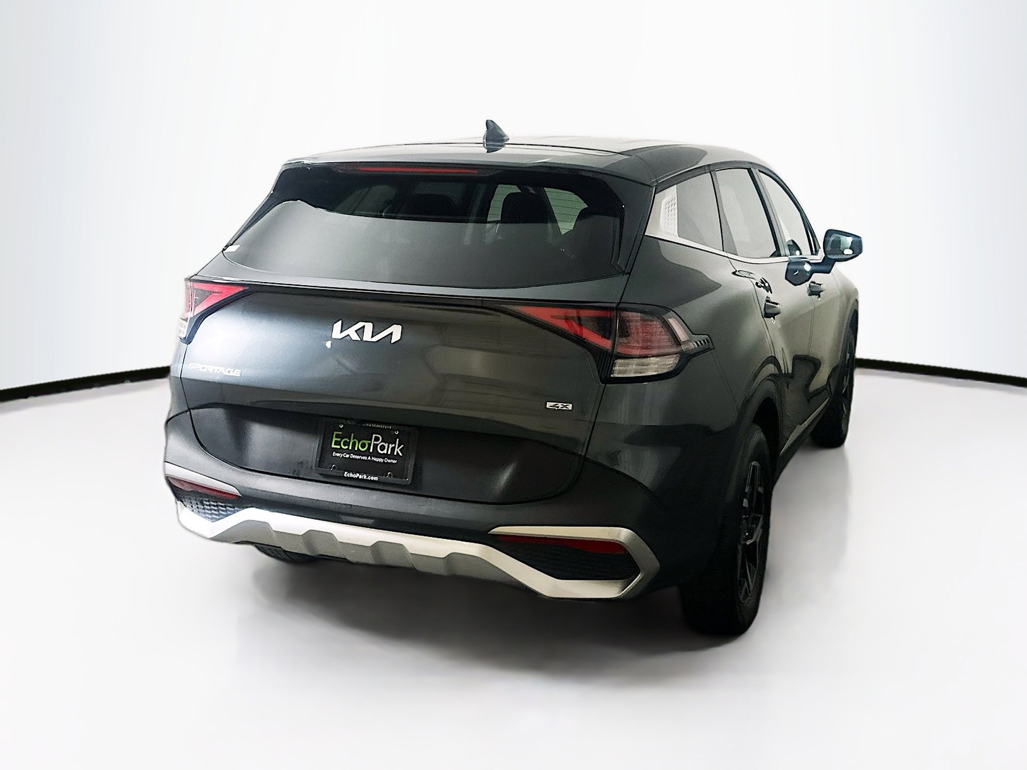 Used 2025 Kia Sportage LX image 9