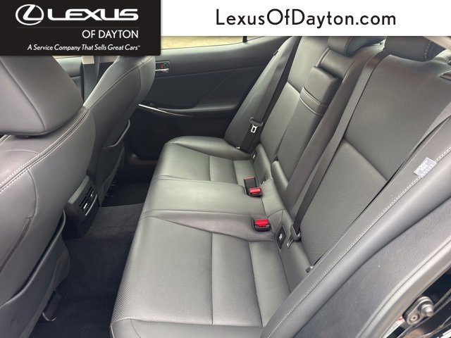 Used 2016 Lexus IS 300 AWD image 34