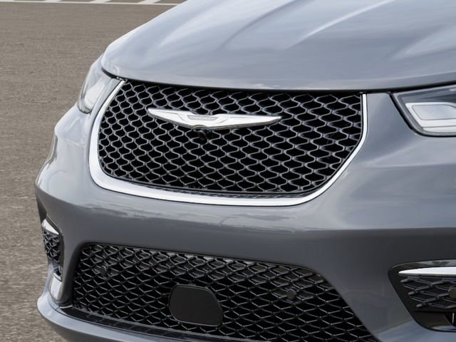 New 2025 Chrysler Pacifica Select AWD/4WD image 11