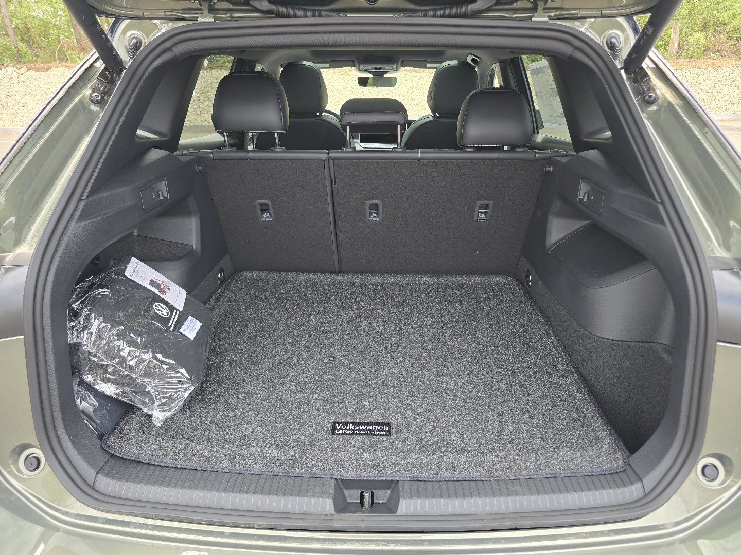 New 2026 Volkswagen Tiguan SE R-Line AWD/4WD image 13