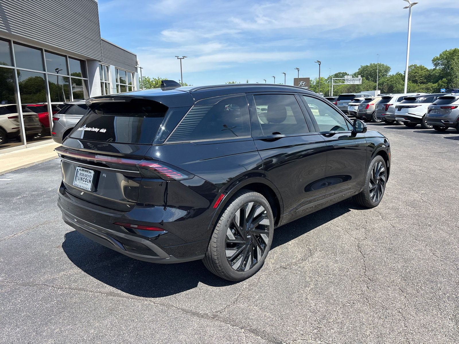 New 2026 Lincoln Nautilus Reserve w/ Jet Appearance Package AWD/4WD image 7