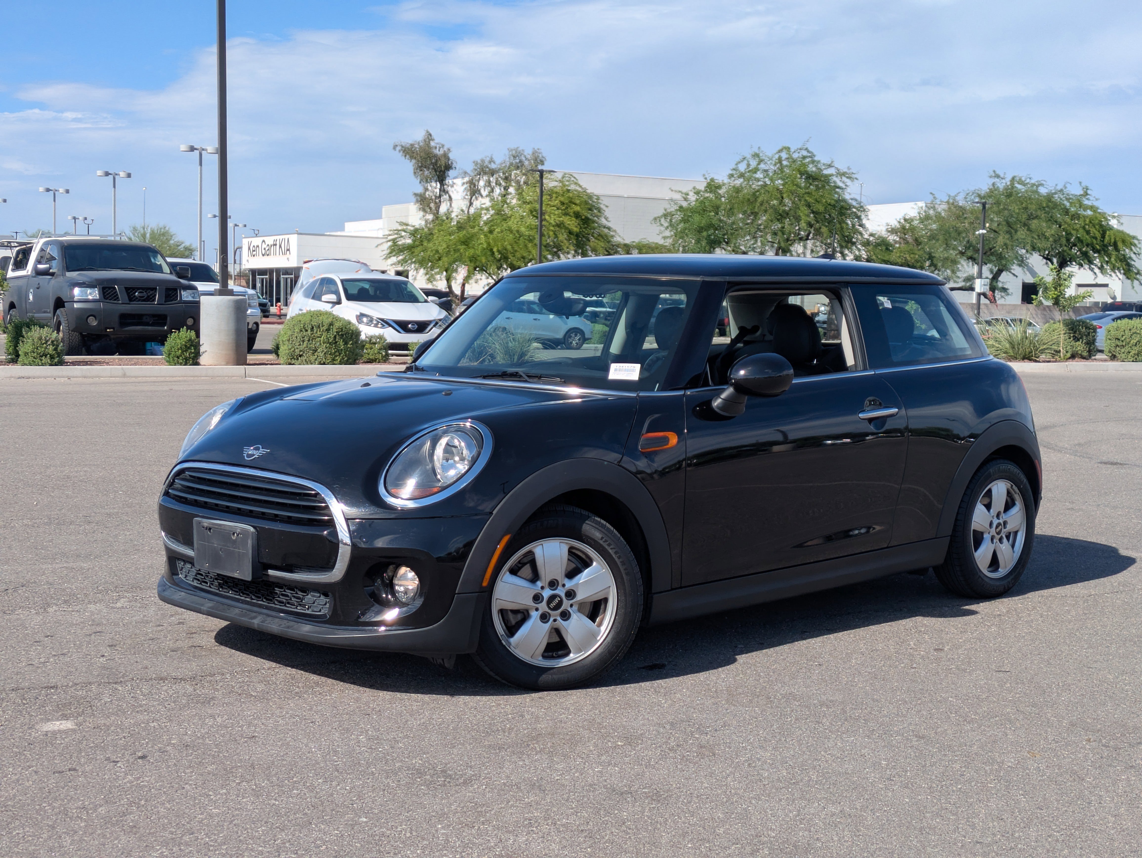 Used 2019 MINI Cooper 2-Door Hardtop image 31
