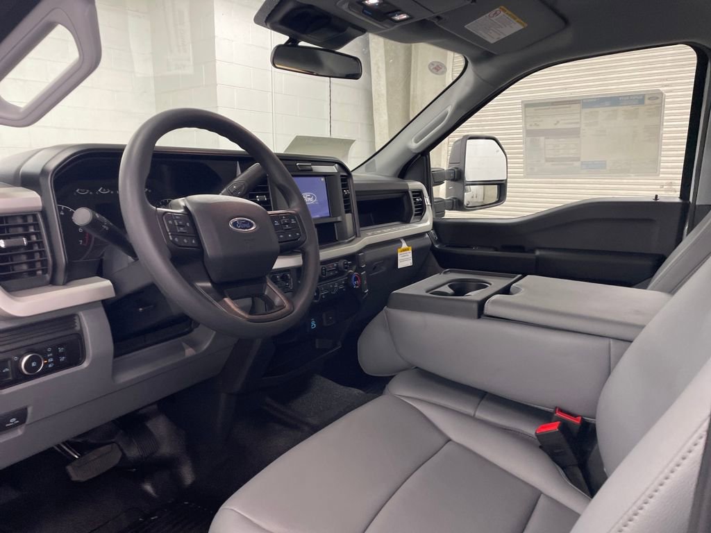 New 2026 Ford F250 XL w/ XL Chrome Package image 6