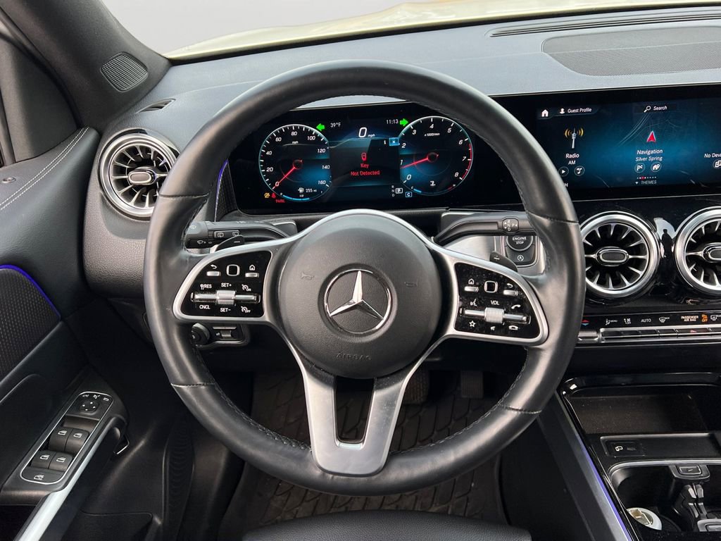 Used 2022 Mercedes-Benz GLB 250 4MATIC image 17