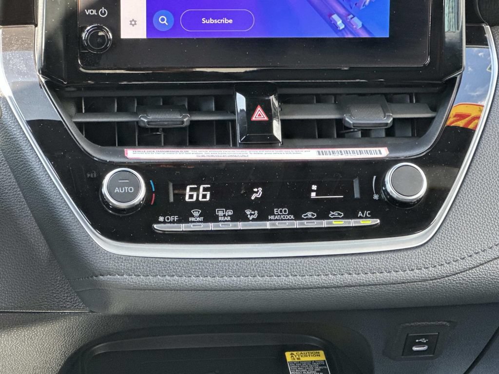 Used 2024 Toyota Corolla SE w/ SE Premium Package FWD image 5