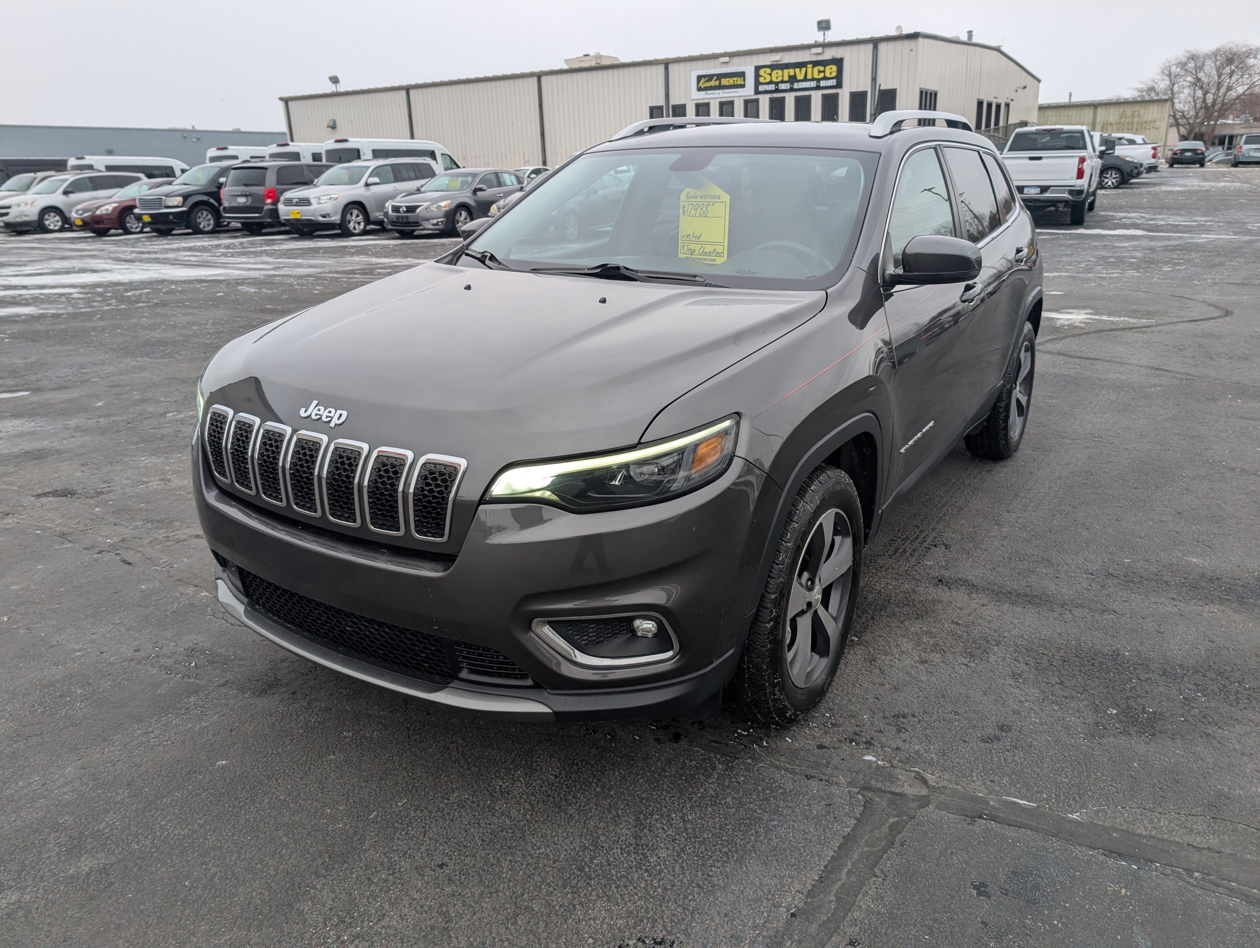 Used 2019 Jeep Cherokee Limited image 4