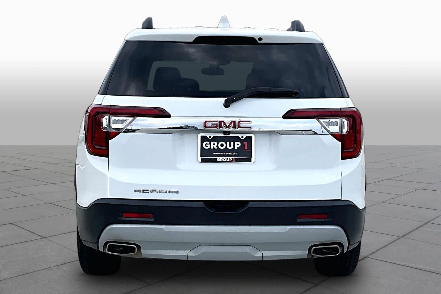 Used 2023 GMC Acadia SLT AWD/4WD image 5