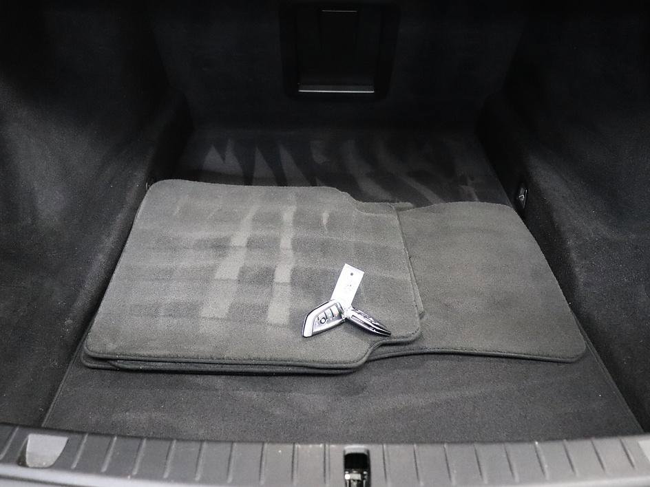 Used 2017 BMW 750i RWD image 55