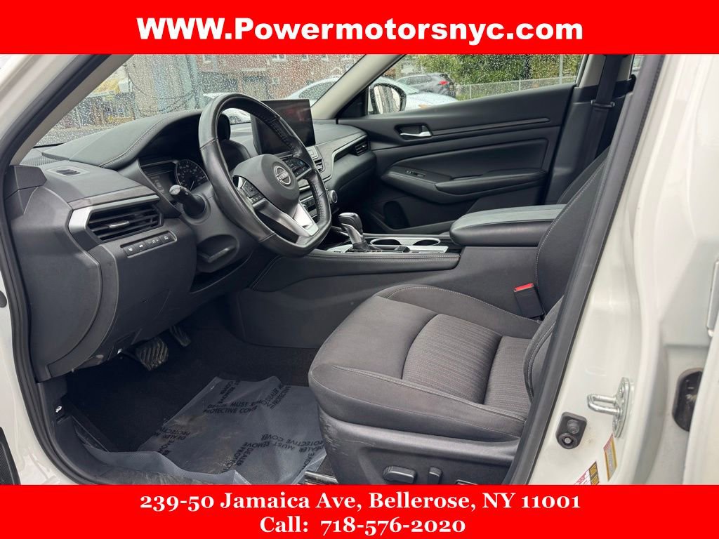 Used 2024 Nissan Altima 2.5 SV w/ SV Premium Package FWD image 25