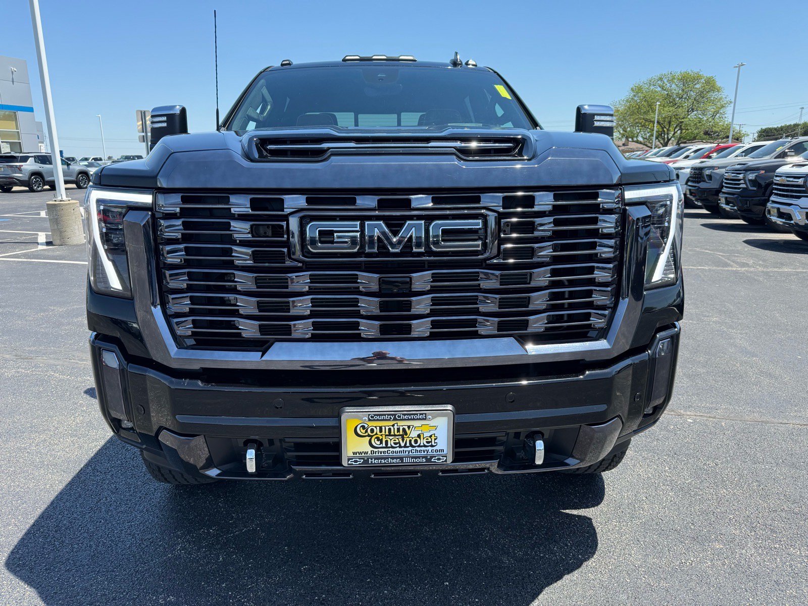 Used 2024 GMC Sierra 2500 Denali Ultimate AWD/4WD image 8
