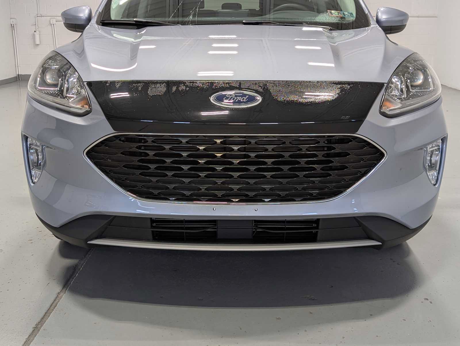 Used 2022 Ford Escape SEL w/ Technology Package AWD/4WD image 2