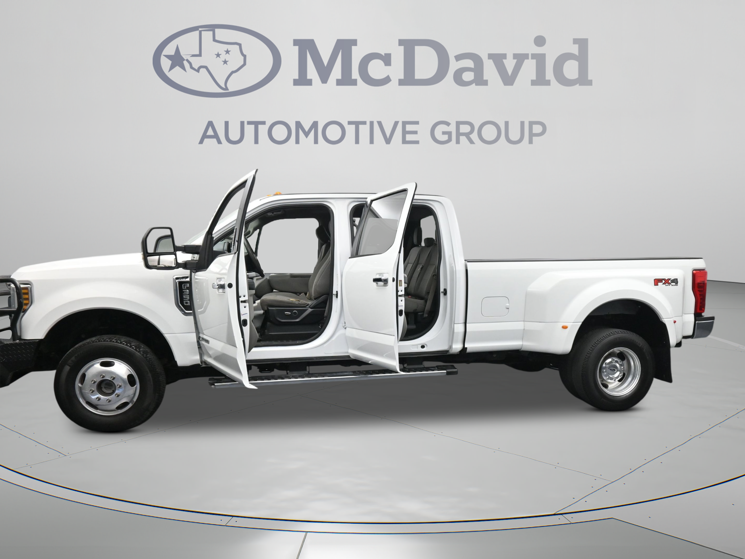 Used 2019 Ford F350 XLT w/ XLT Premium Package AWD/4WD image 40