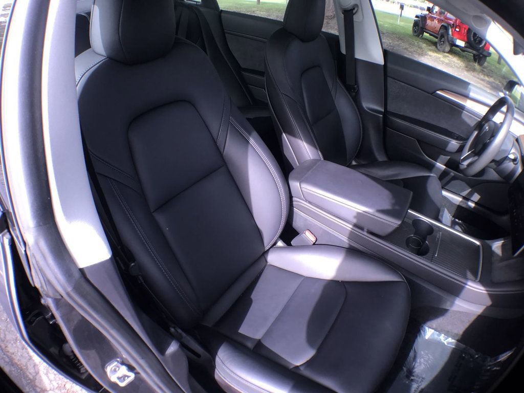 Used 2023 Tesla Model 3 Standard Range image 22