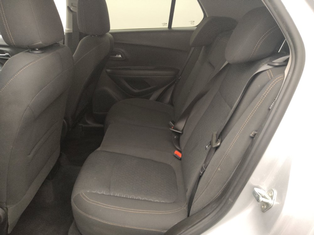 Used 2020 Chevrolet Trax LS w/ Tint and Cruise Package FWD image 18