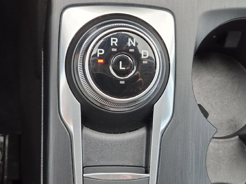 Used 2025 Ford Escape Active AWD/4WD image 18