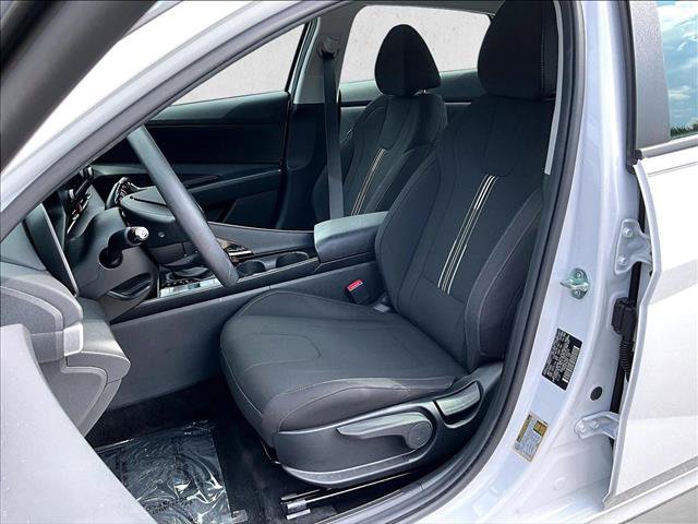 Used 2025 Hyundai Elantra Hybrid FWD image 27