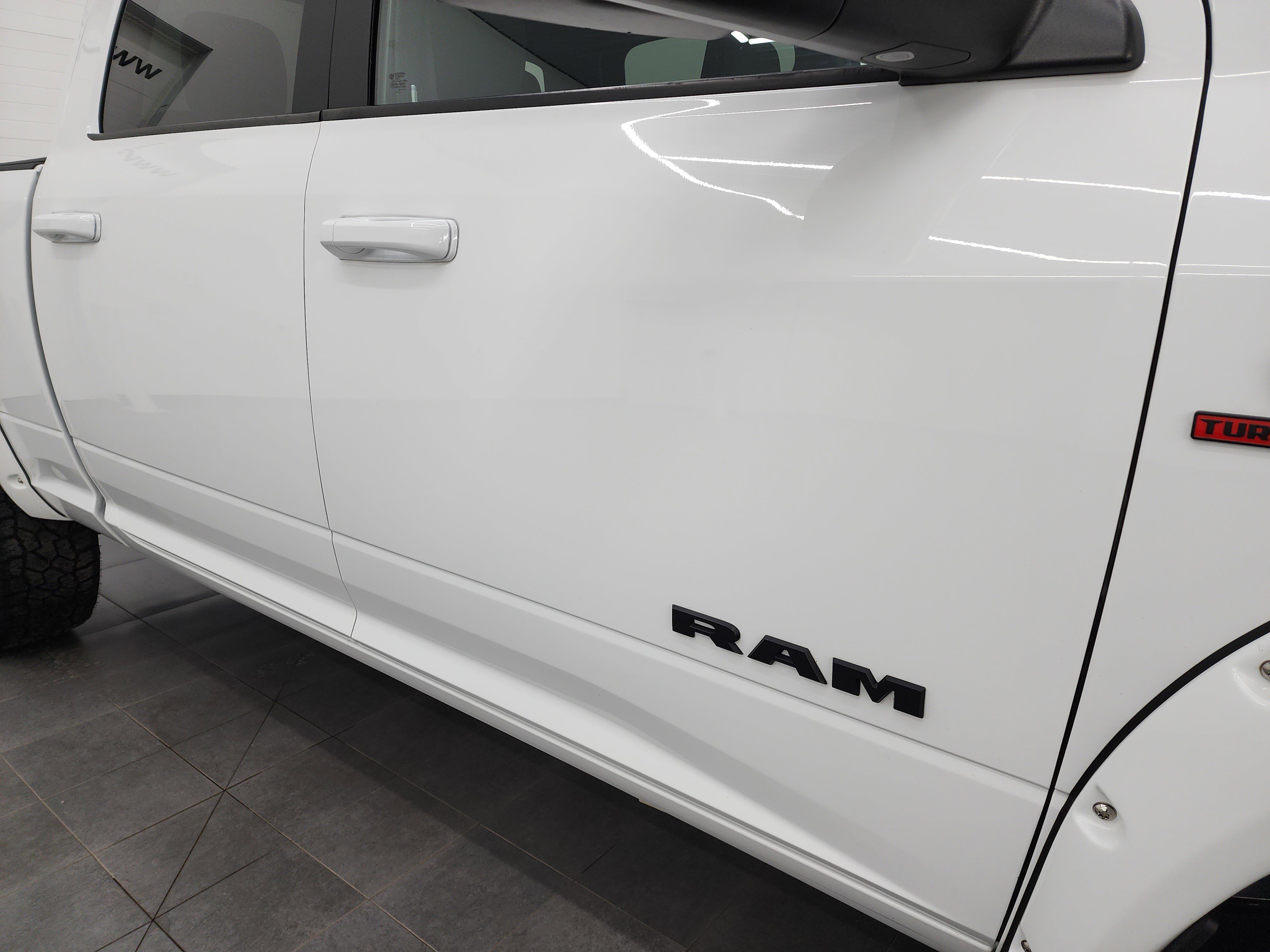 Used 2022 RAM 2500 Big Horn w/ Night Edition AWD/4WD image 25