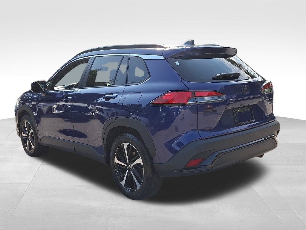 Used 2025 Toyota Corolla Cross AWD Hybrid w/ Convenience Package image 4