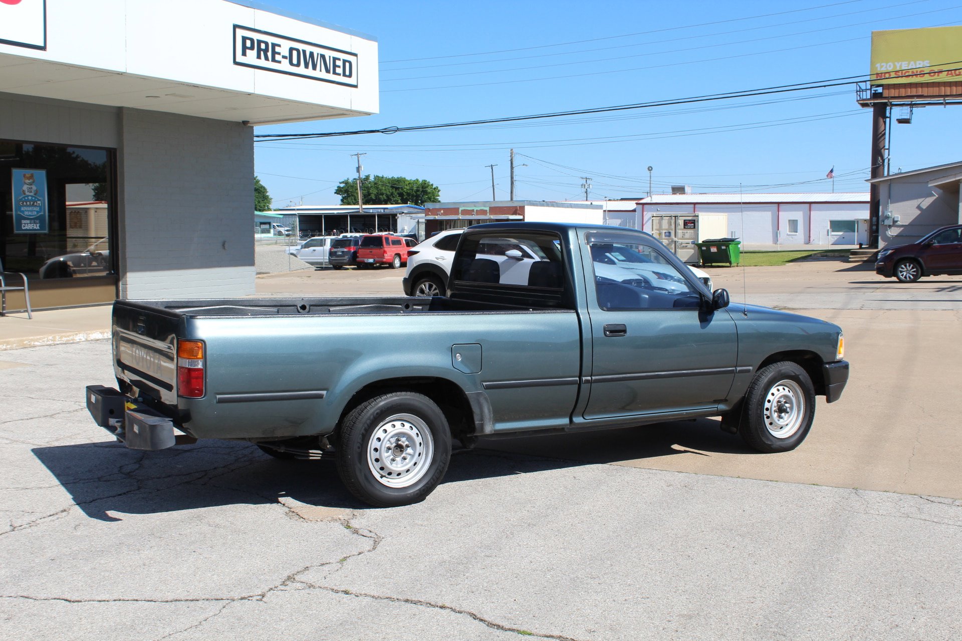 Used 1992 Toyota Pickup Deluxe RWD image 4