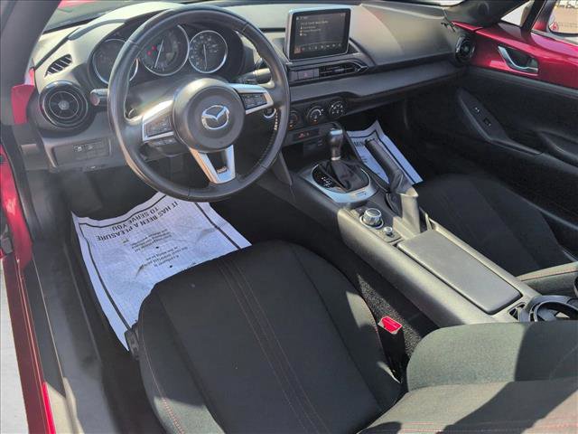 Used 2016 MAZDA MX-5 Miata Club RWD image 10