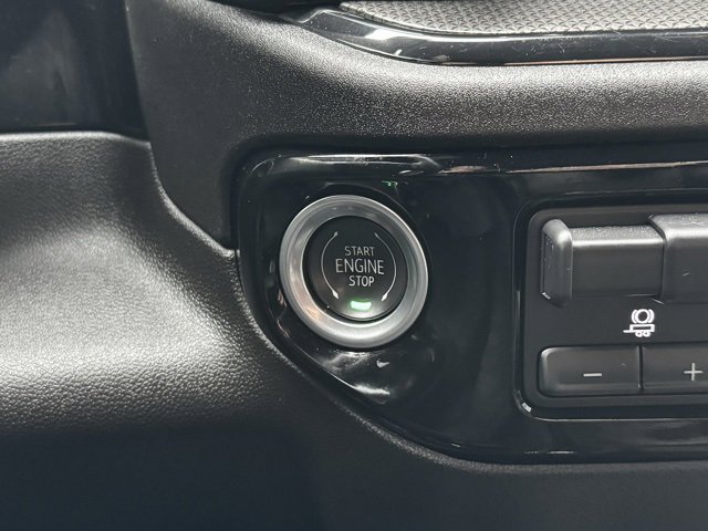 Used 2024 Chevrolet Silverado 2500 ZR2 w/ Technology Package image 31