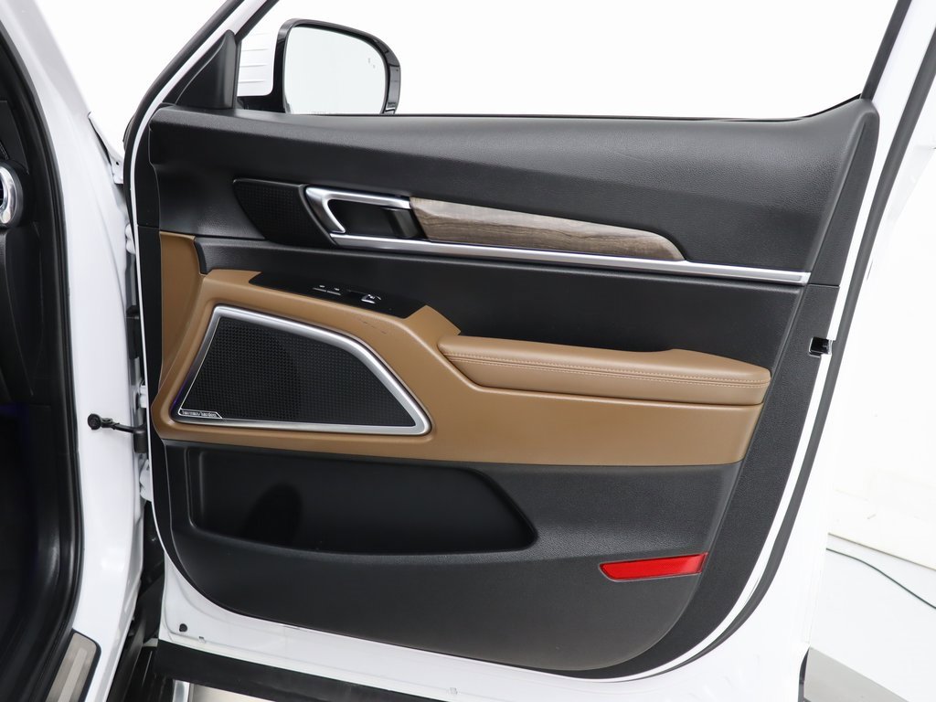 Used 2022 Kia Telluride SX w/ SX Prestige Package image 46