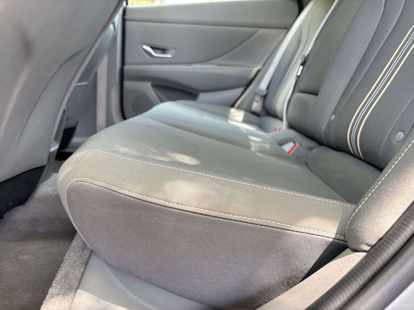 Used 2025 Hyundai Elantra SEL FWD image 27