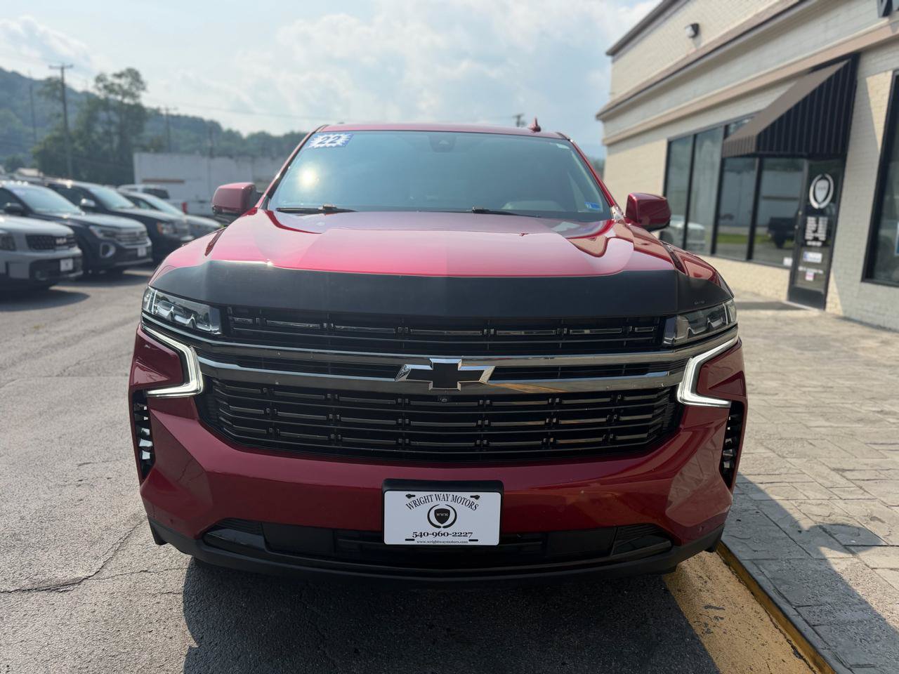 Used 2022 Chevrolet Suburban RST w/ Luxury Package AWD/4WD image 7